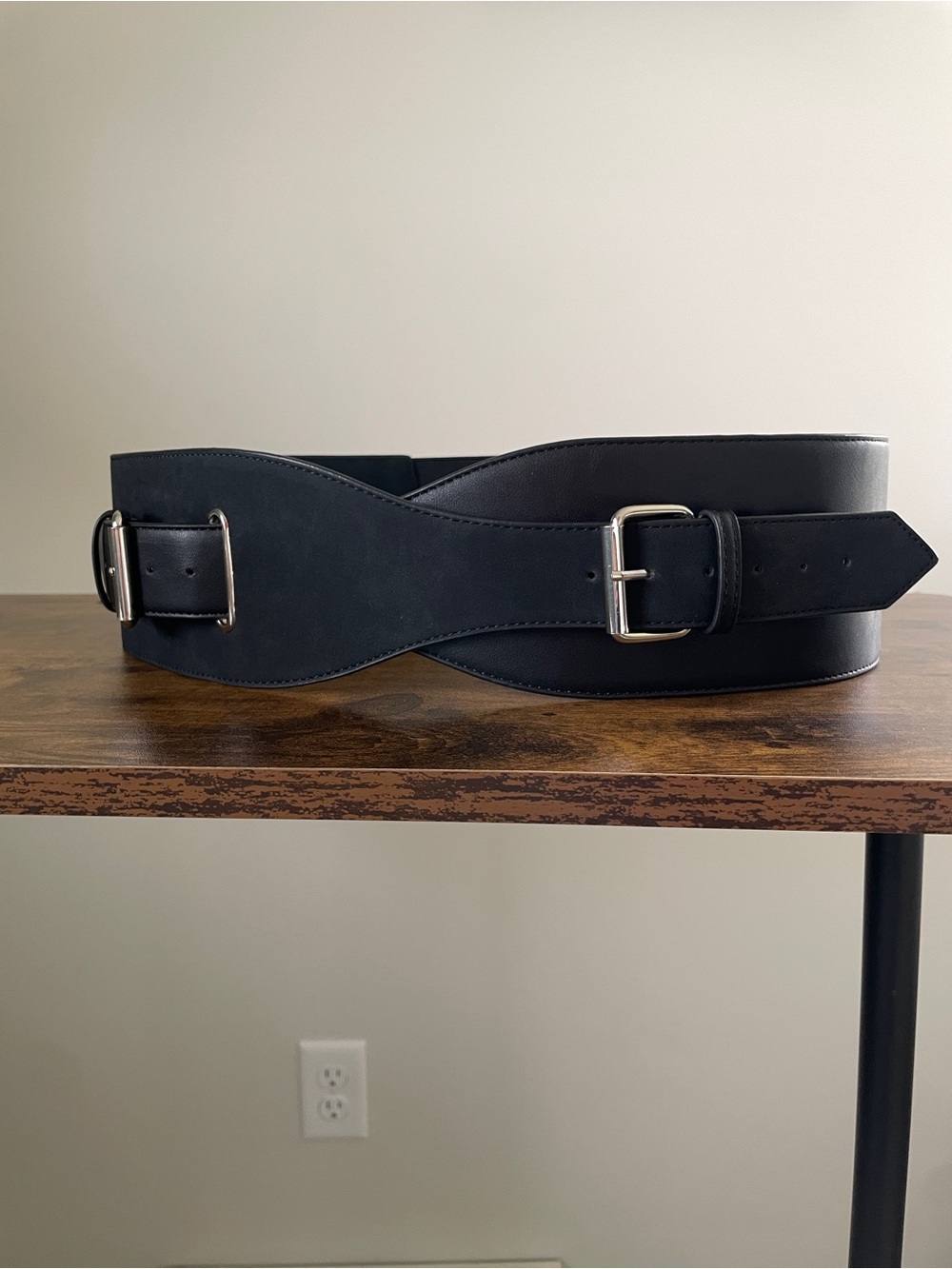 Disturbia Black Double-Buckle Waist Belt